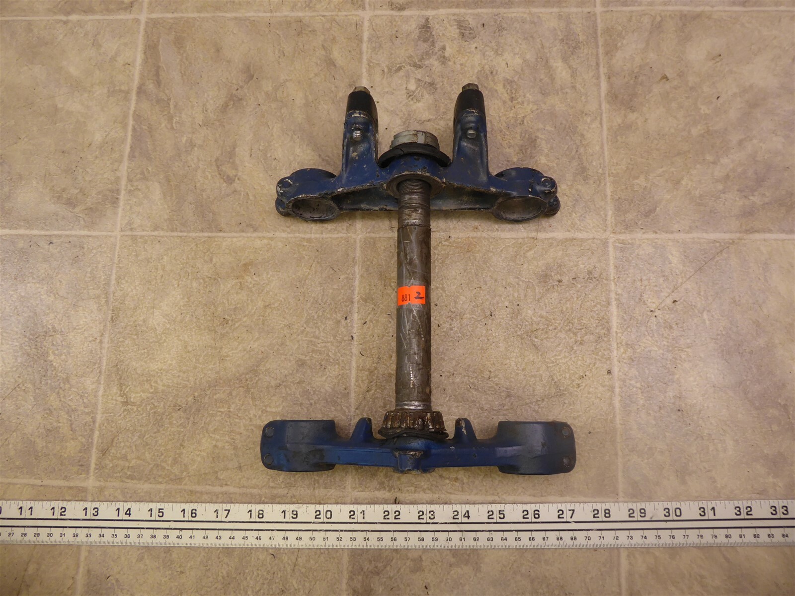 1978 Honda XL75 Enduro H881) triple tree steering stem clamp