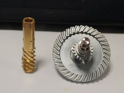 1 Daiwa Part# Z02-3041 Main and Pinion Gear Set Fits BG-4500