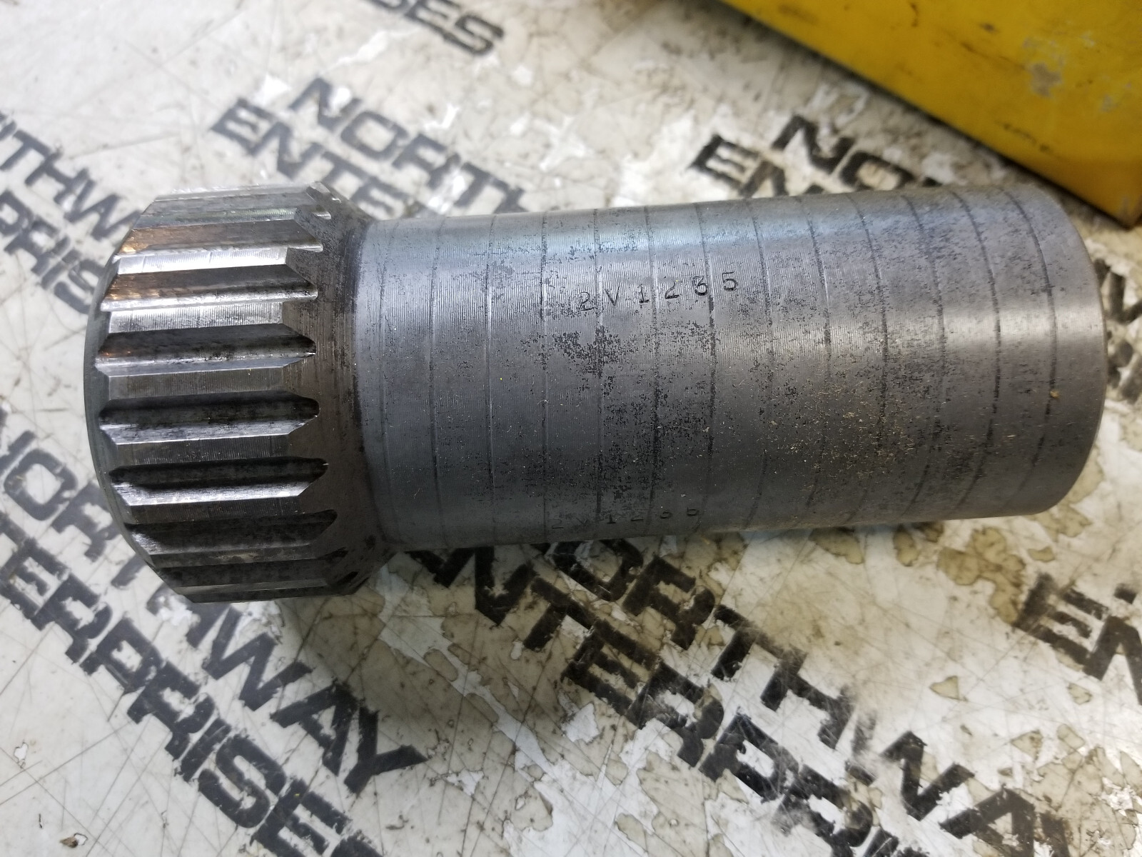 OEM CATERPILLAR 2V-1235 2V1235 ADAPTER 225 EXCAVATOR - Picture 3 of 7