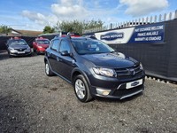 2016 Dacia Sandero Stepway LaurÃ©ate dCi 90 Hatchback Diesel Manual