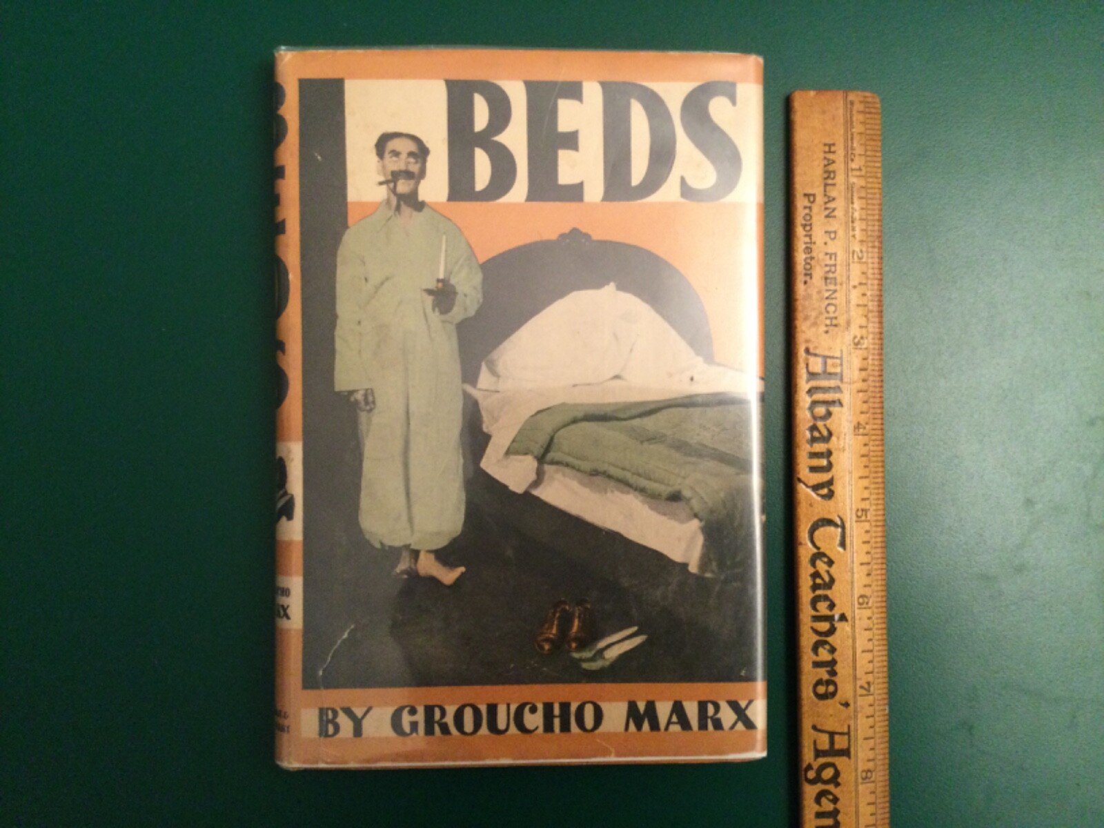 GROUCHO MARX BEDS 1930 Groucho's First Book HCDJのeBay公認海外通販｜セカイモン