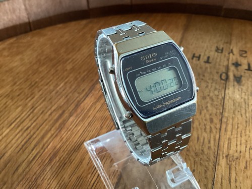 Vintage Citizen Seven Quartz Digital LCD Watch With Original Vintage Citizen Seven Quartz Digital LCD Watch With Original