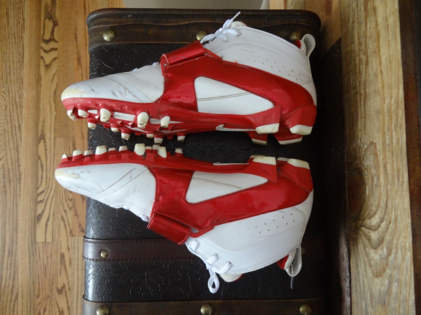 Used Nike Huarache ll Mens 11.5 White/Red Lacrosse Cleat 469730-160