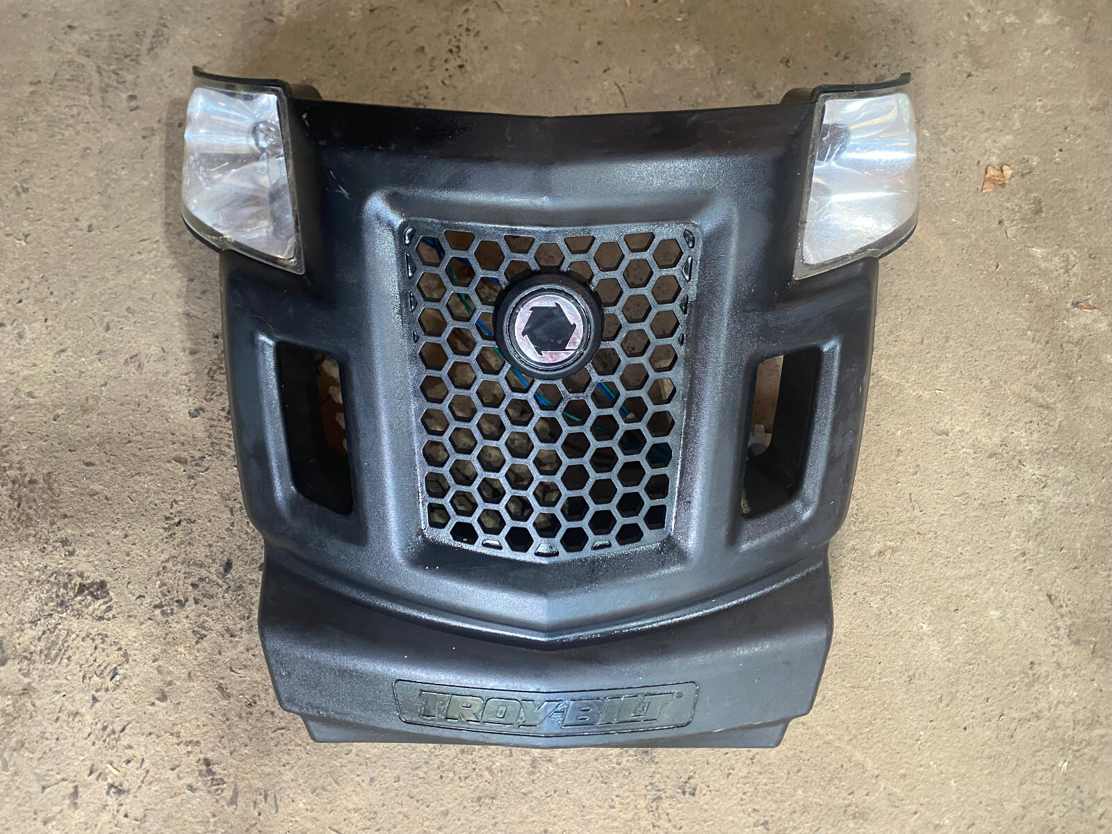 メル86631 OEM Troy-Bilt SuperBronco Lawn Mower Grill & Headlight Lens