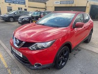 Nissan Qashqai N-Tec 1,5 DCI Camera Parking Sensors Bright Red 2015