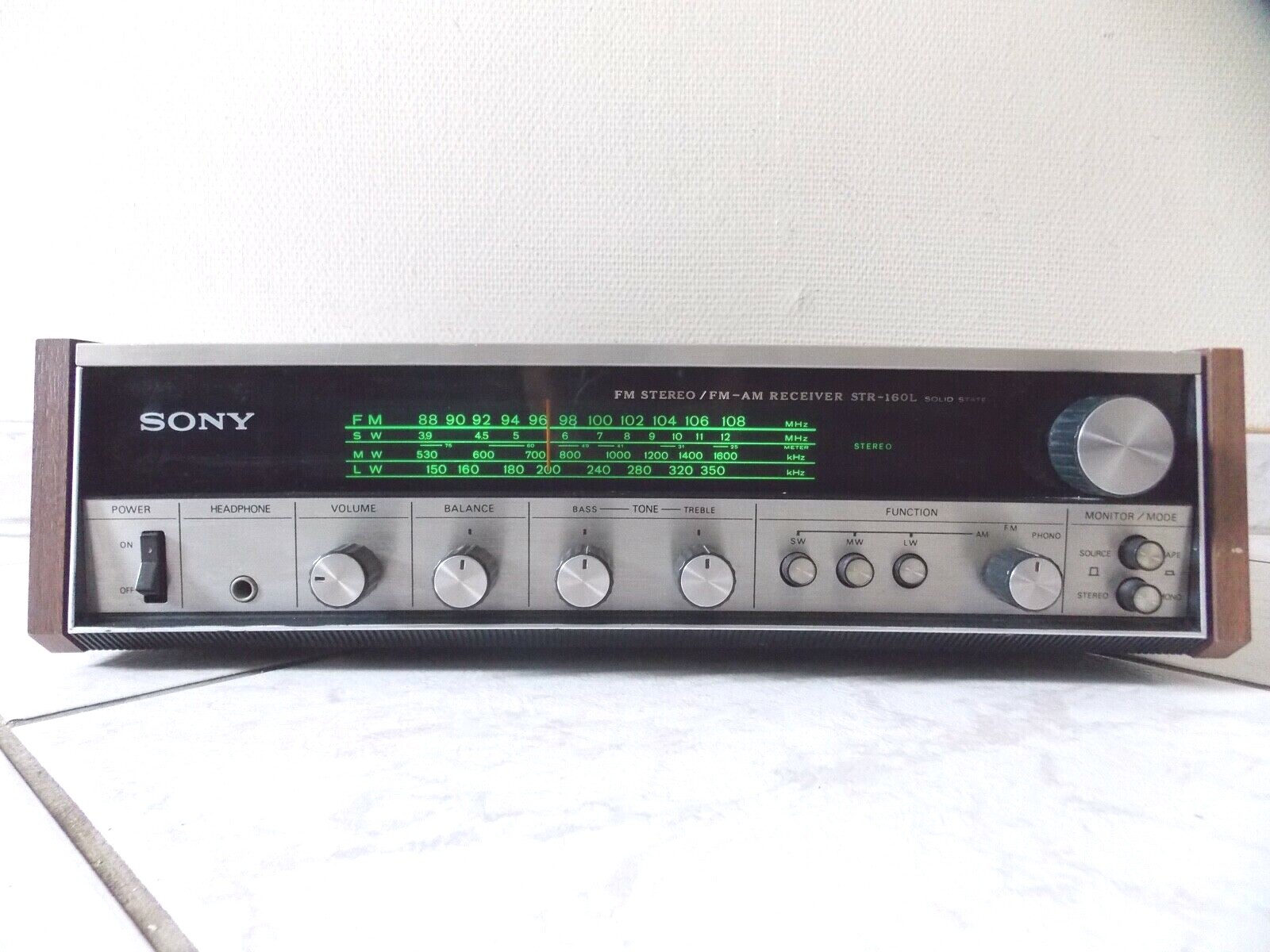 AMPLIFICATEUR SONY FM STEREO / FM-AM RECEIVER STR-160L SOLID STATE / VINTAGE