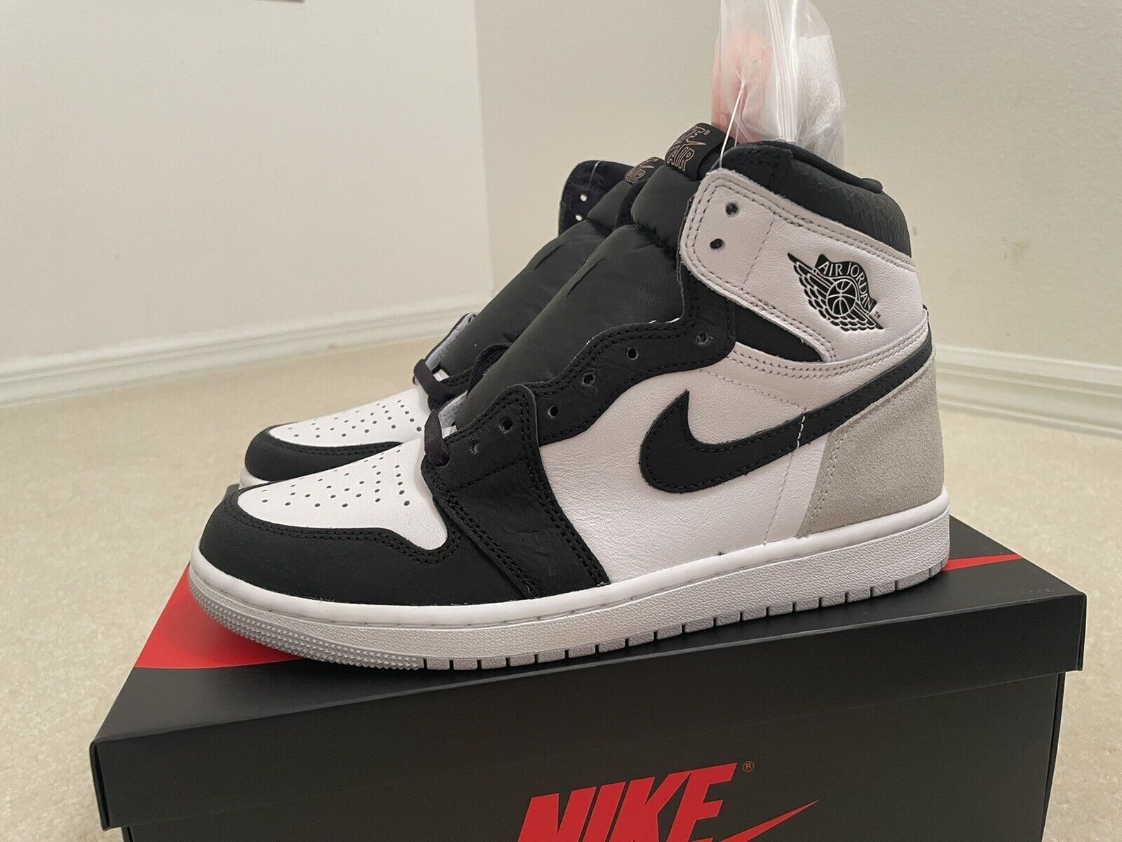 Nike Air Jordan 1 Retro High OG Bleached Coral Stage Haze 4 Nike Air Jordan 1 Retro High OG Bleached Coral Stage Haze 4