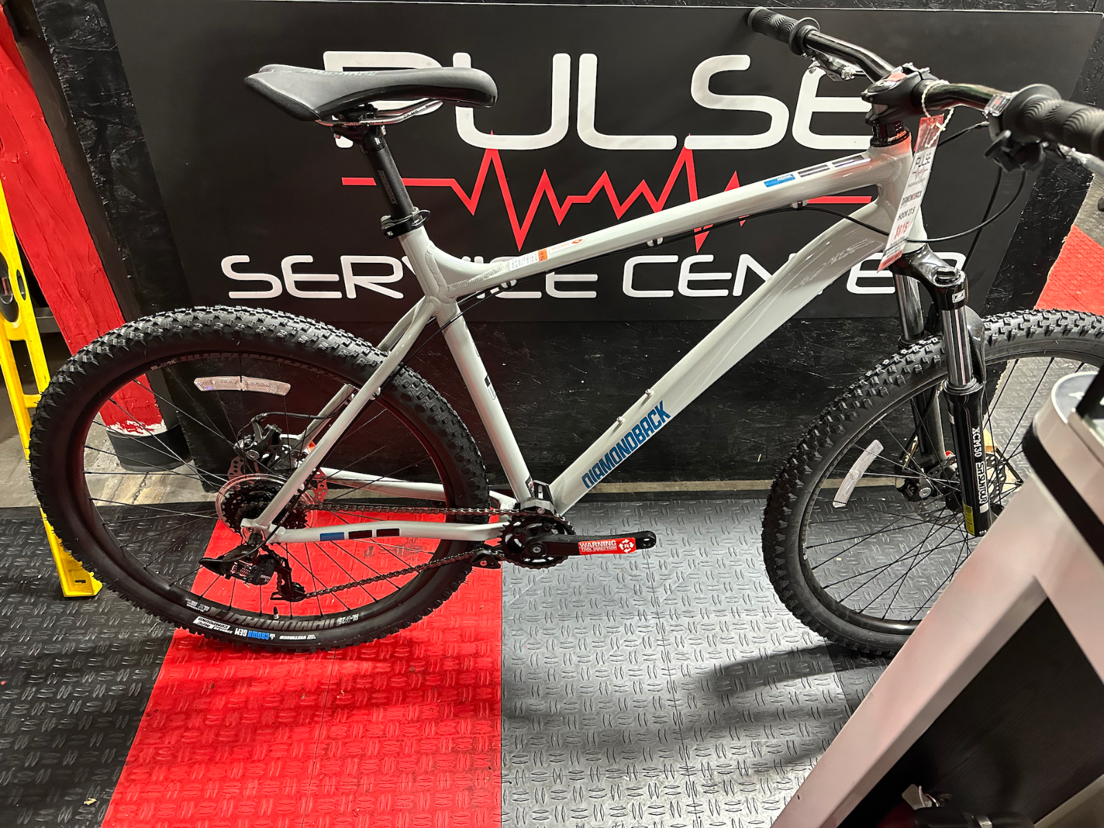 Diamondback Hook 27.5 MSRP $815