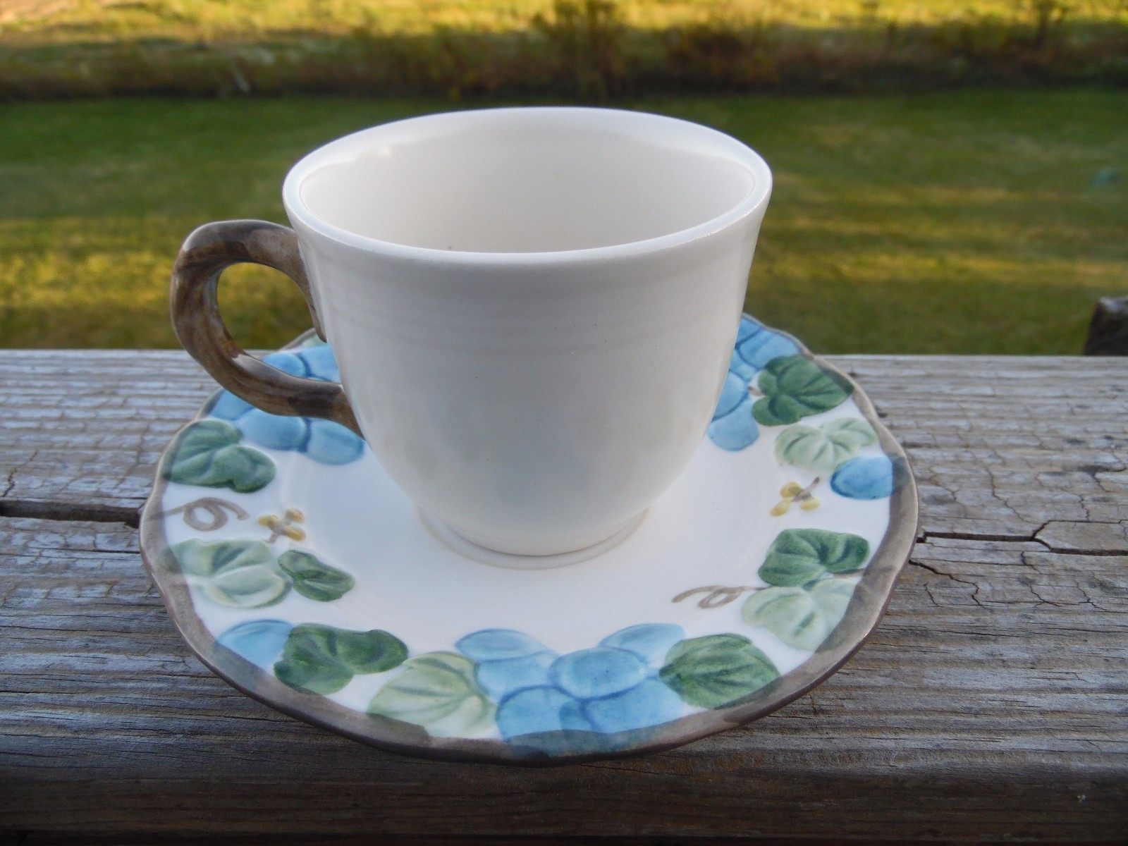 Cup & Saucer Pair  METLOX Poppytrail SCULPTURED GRAPE Pattern