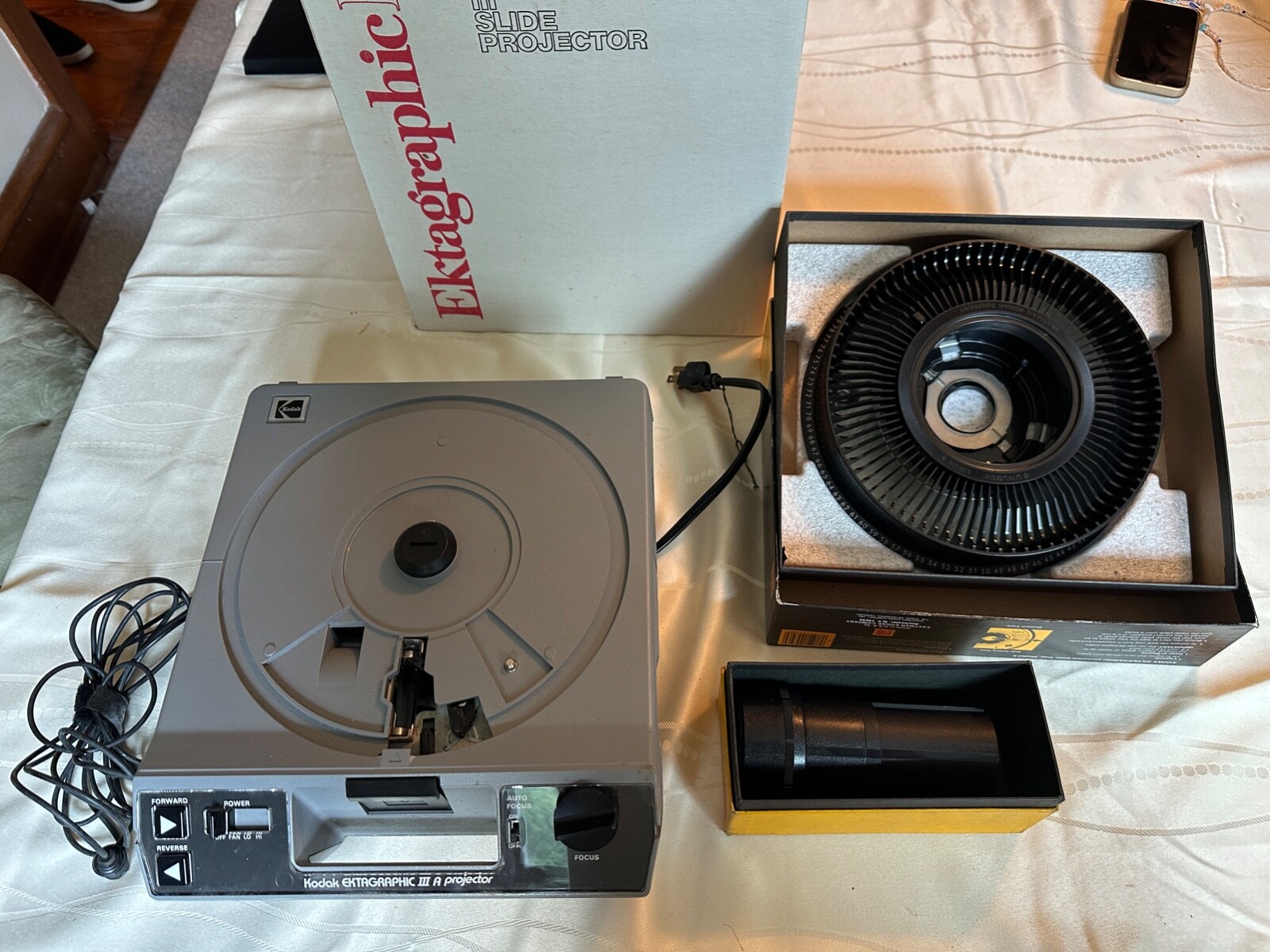 Kodak Ektagraphic III Slide Projector | eBay
