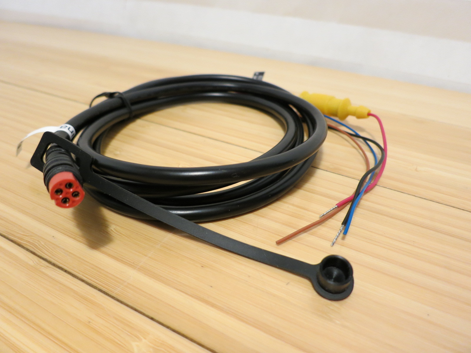 Garmin striker 4 power cable extension