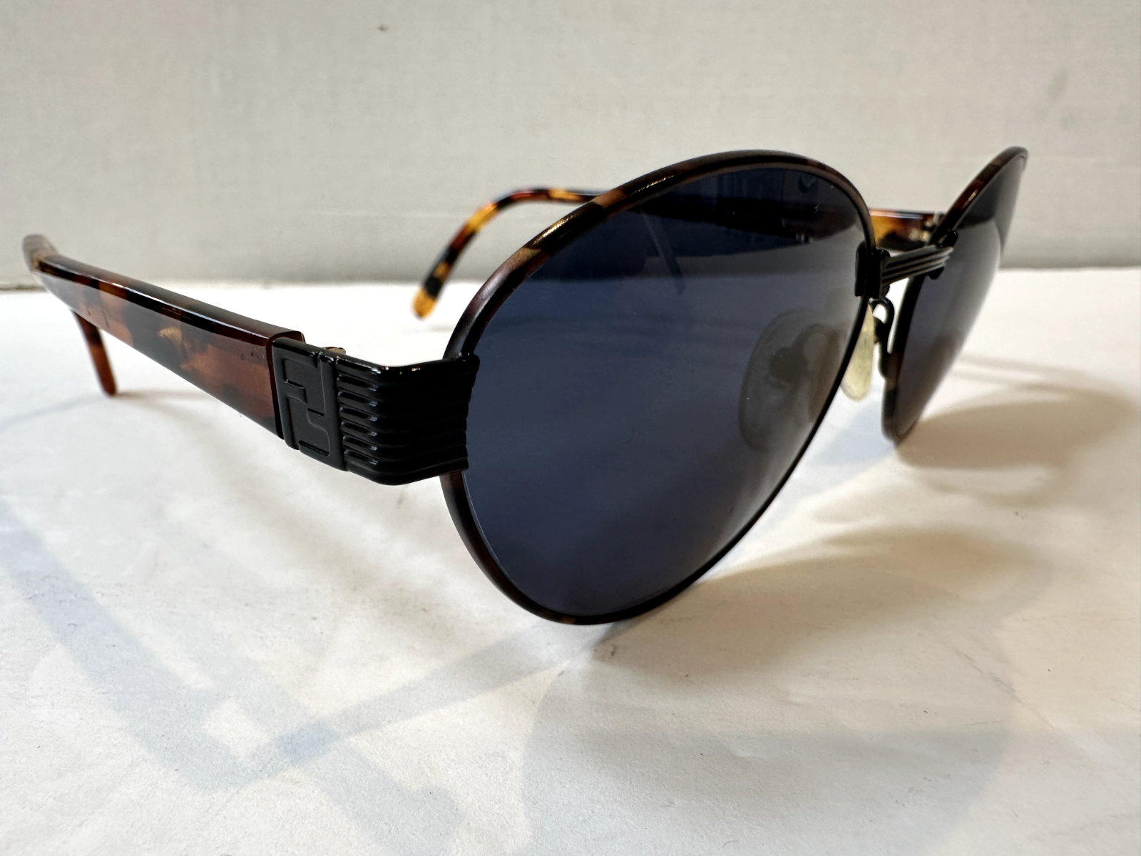 フェンディ ビンテージ サングラス  FS110 EBONY 135 ブラック Vintage Fendi FS 135 Black Havana Tortoise Sunglasses 54 18