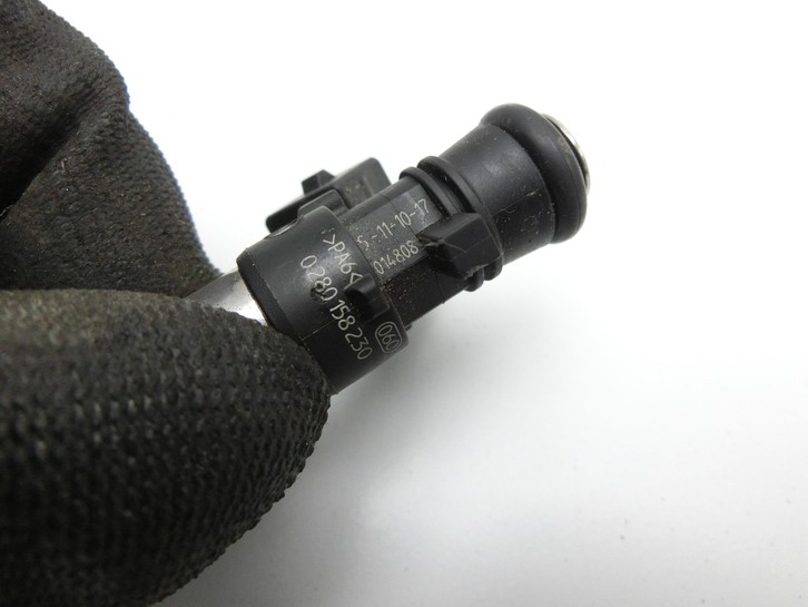 Fiat Panda 4x4 319 12-22 0,9 63KW Injektor Einspritzdüse Zyl.2 Fiat Panda 4x4 319 12-22 22.01.2018 0280158230 gebraucht Vorschau 3