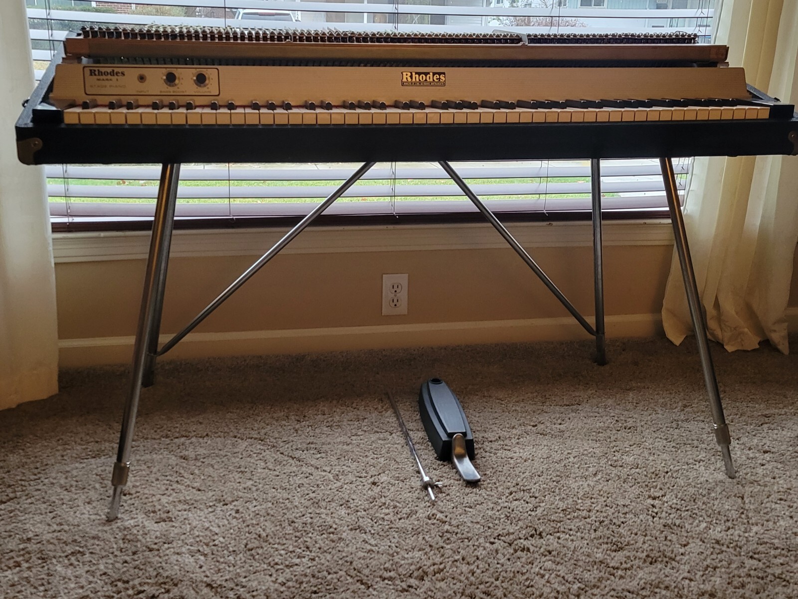 Rhodes 88 Mark I Vintage Stage Piano with Pedal. 1978 Rhodes 88 Mark I Vintage Stage Piano with Pedal. 1978