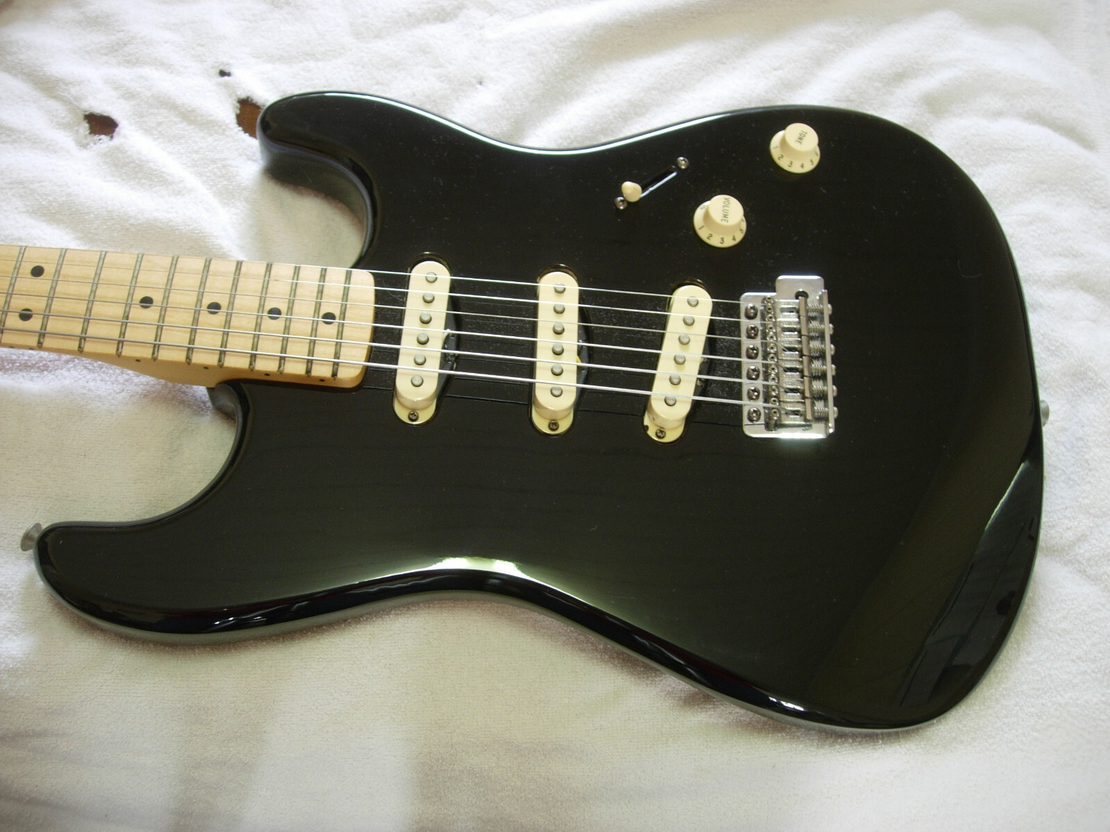 【最終値下】Fender Mexico Stratocaster ブラック GUITAR & CASE - Fender Stratocaster (mexico) BLACK Direct