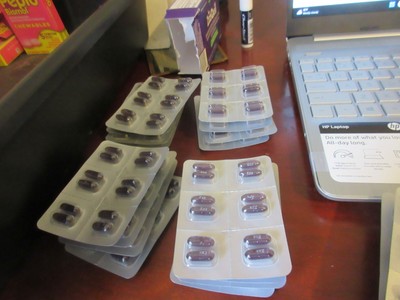 ZzzQuil, NightTime Sleep-Aid, 24 Liquicaps Best By 02/2024 NO BOX!!!