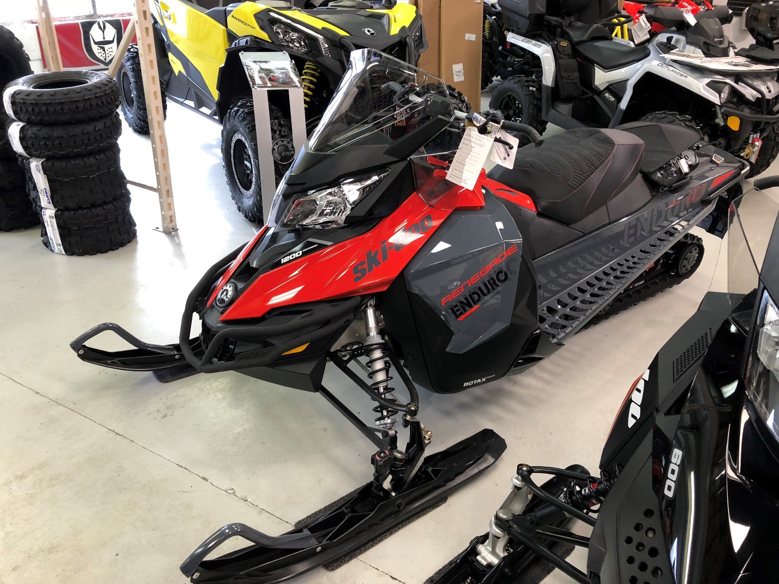 SKIDOO RENEGADE ENDURO 1200 4-TEC E.S