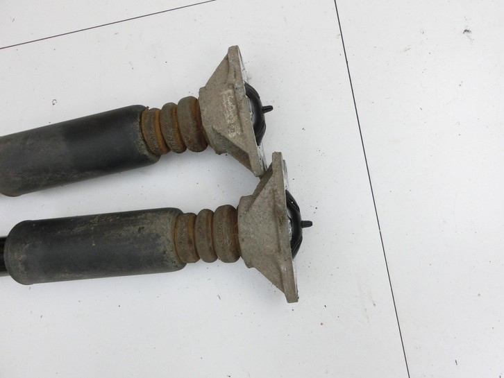 BMW F45 14-18 Federbein Stossdämpfer Hinten Links und Rechts BMW F45 14-18 22.11.2017 6887329 33506887329 6874458... Vorschau 2