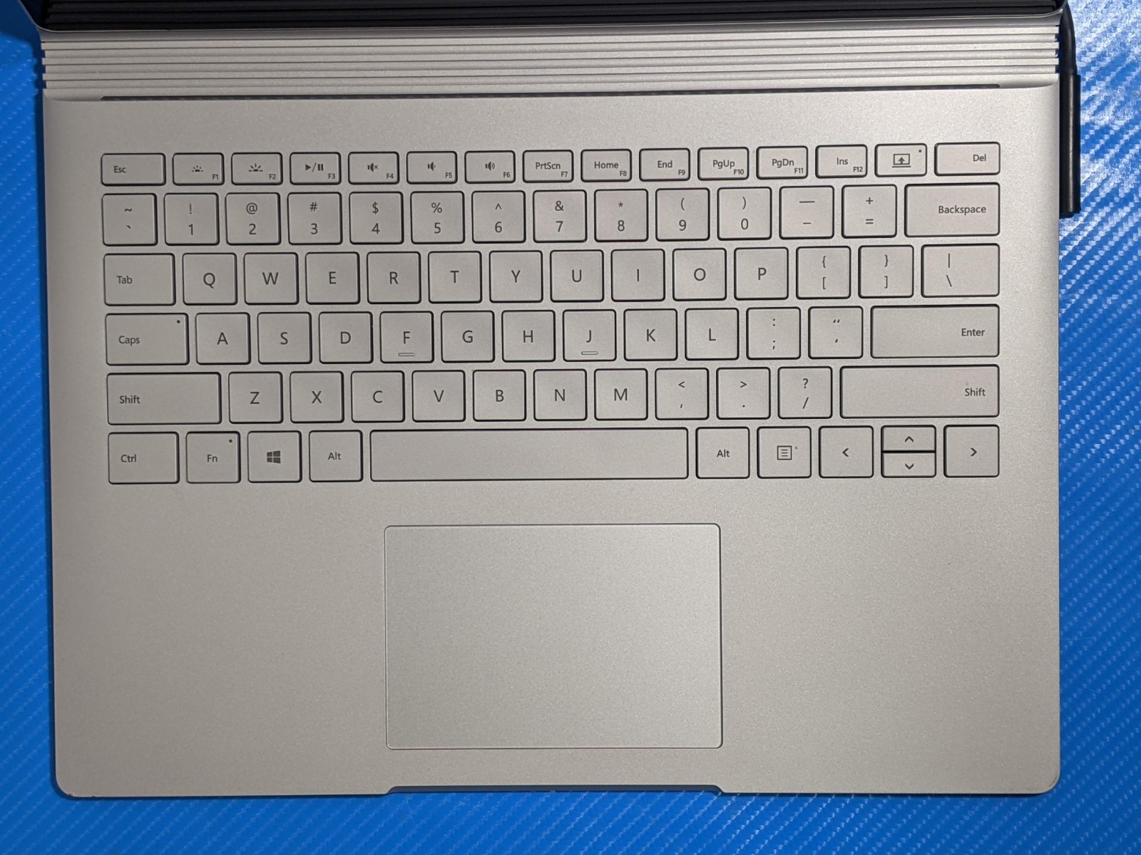 Microsoft Surface Book 13.5" Touch i5-6300U 2.4GHz 8GB 128GB SSD Win 11 Pro - Thumbnail 4