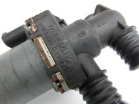 BMW 3er E46 99-01 1,9i 87KW Wasserventil Ventil für Heizung BMW 3er E46 99-01 10.07.2000 64118369805 8369805... Vorschau 6