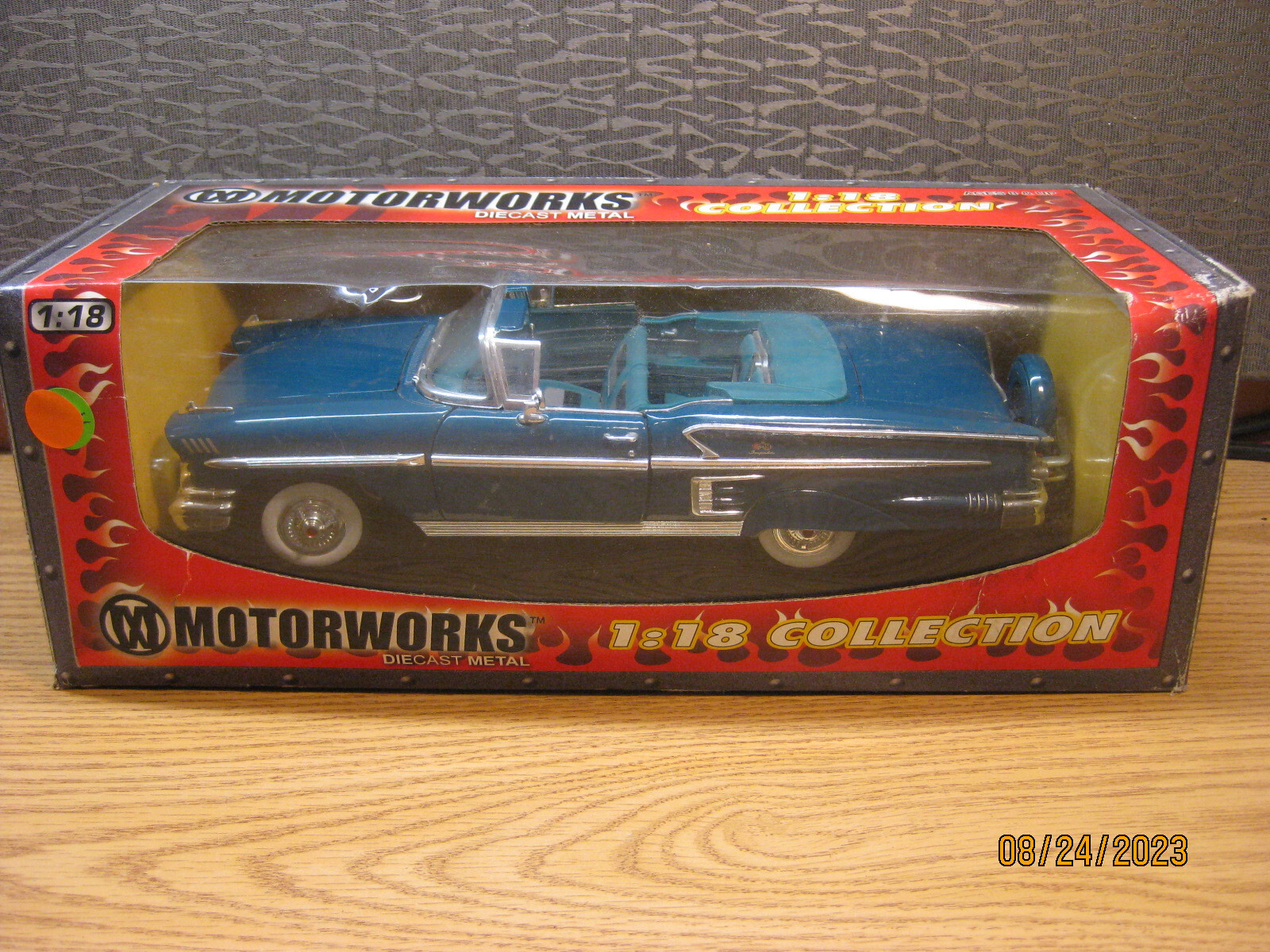 Yoshi 1958 CHEVY IMPALA ミニカー 1/18スケール Yoshi 1958 CHEVY IMPALA ミニカー 1/18スケール 1:18 Scale