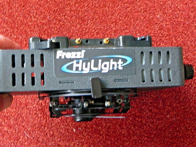 FREZZI HL-1A HYLIGHT HIGH-INTENSITY LED LAMP WGOLD MOUNT BRACKET & BARN DOORS