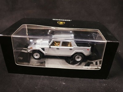 Lamborghini LM002 SUV 5.2L 4WD V12 48V Silver 1:43 Minichamps..