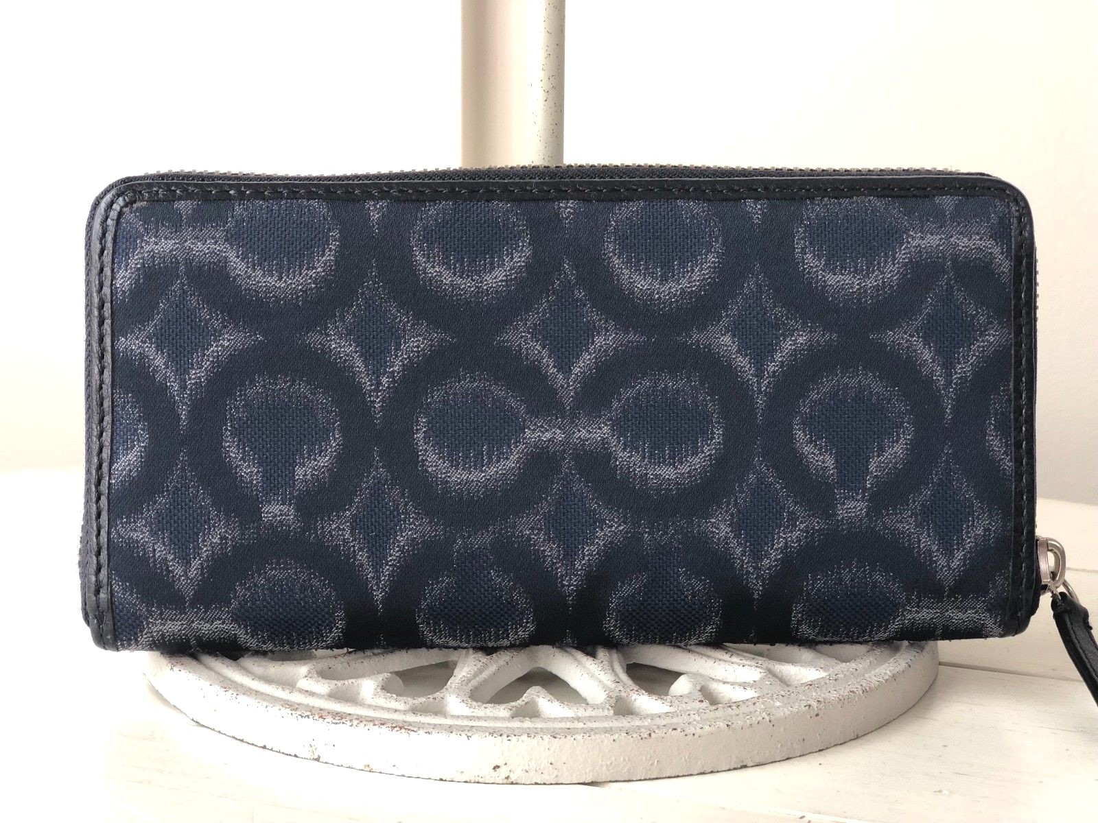 COACH Madison Op Art Signature Blue Ikat Accordion Zipper Around Wallet 48666