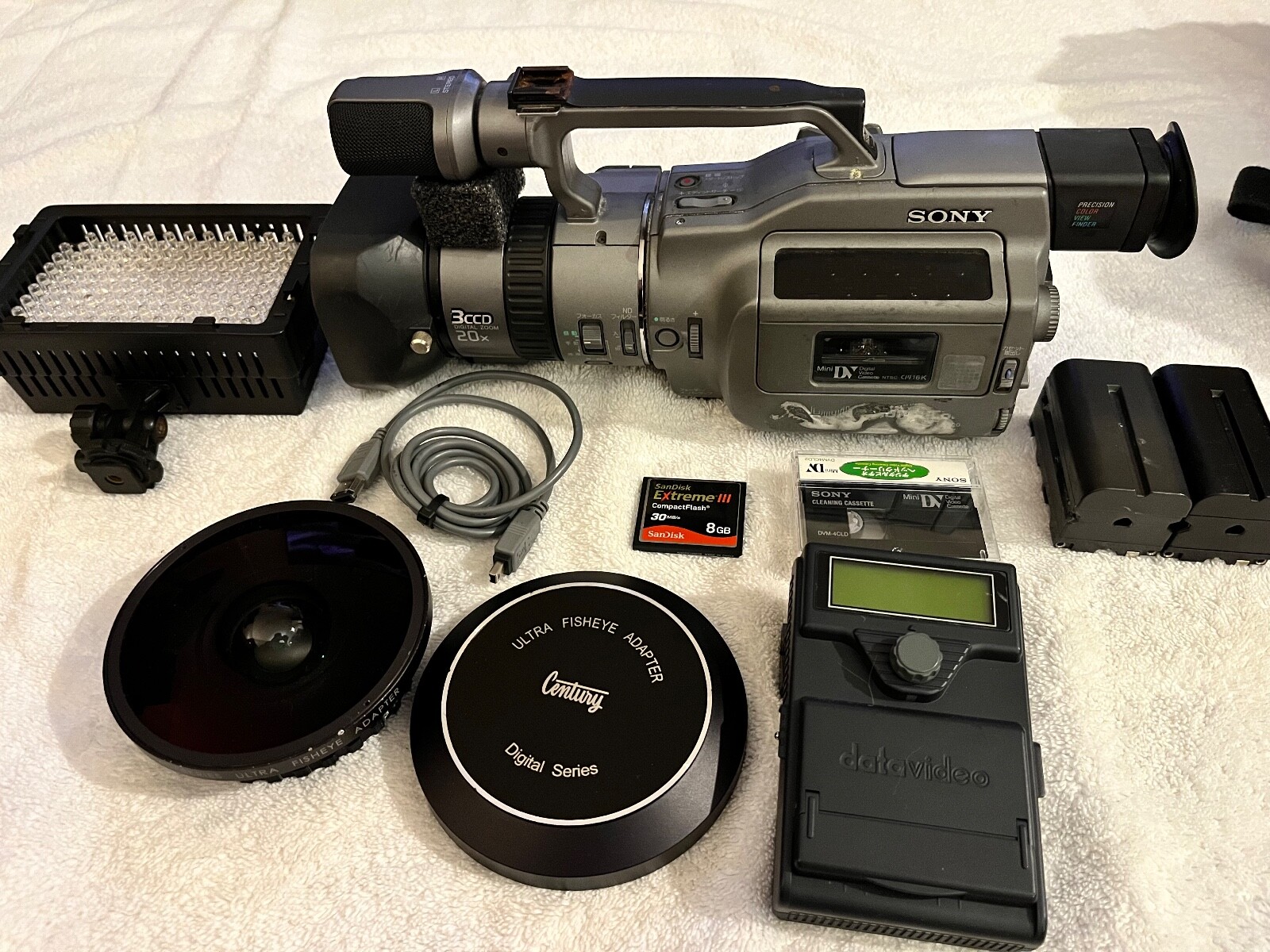 Sony VX1000 and Century Optics MK1 Fisheye (w/ Bayo) + DATA Sony VX1000 and Century Optics MK1 Fisheye (w/ Bayo) + DATA