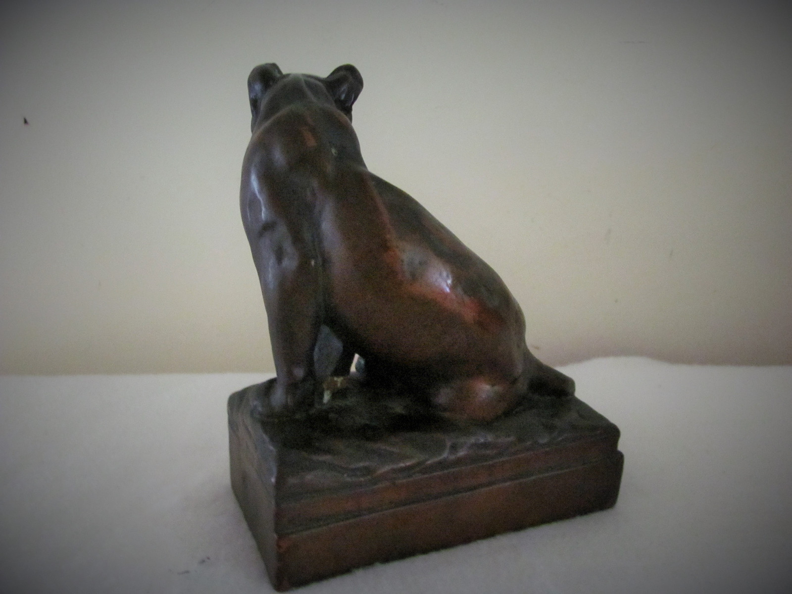ANTIQUE POMPEIAN BRONZE CLAD MOUNTAIN LION - COUGAR CAT BOOKENDS - SIGNED