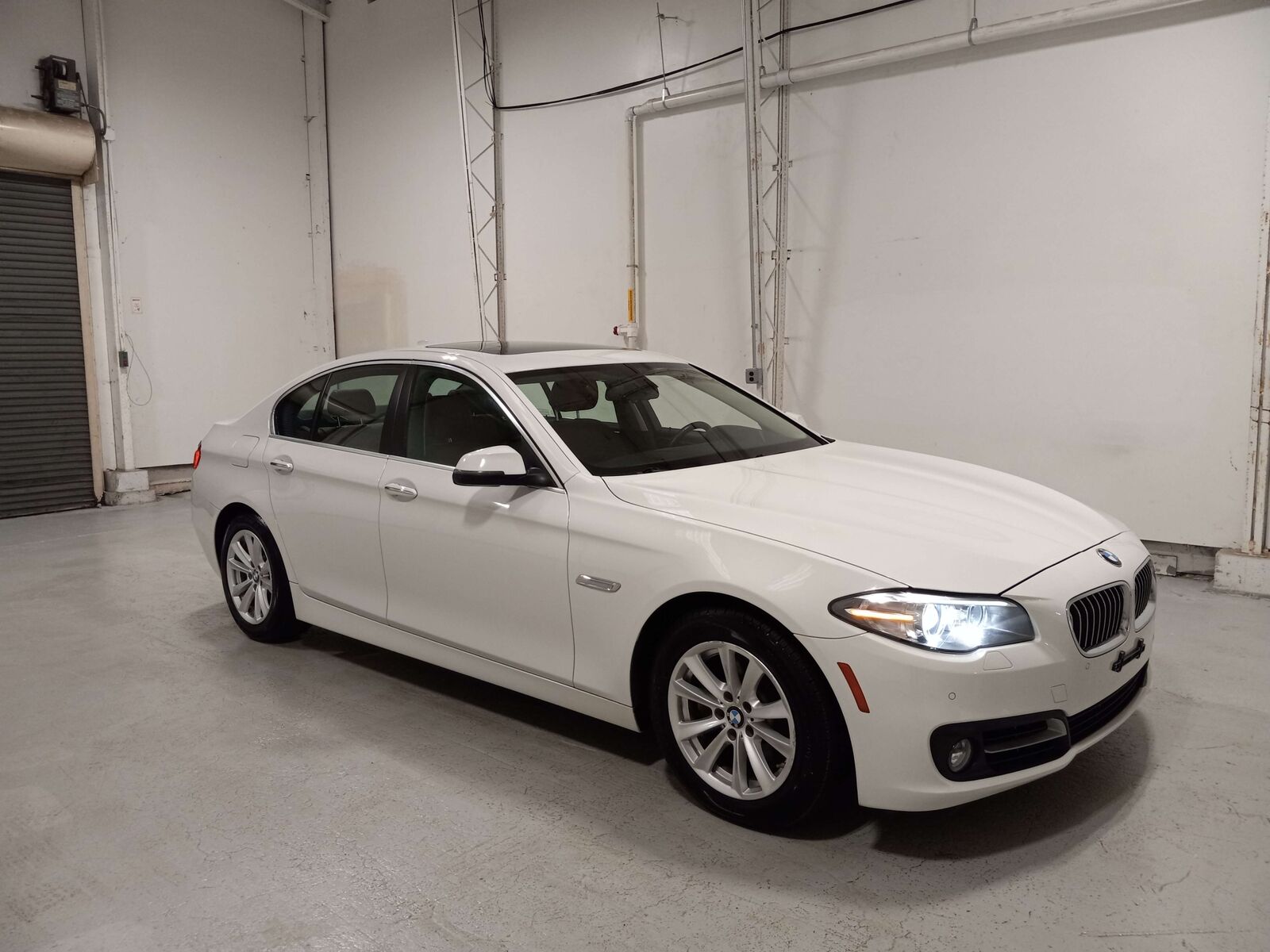 BMW 528i with 70341 Miles available now!