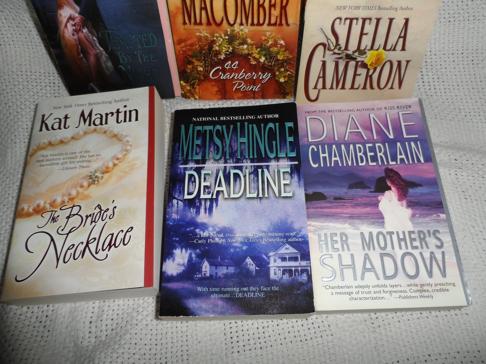 Romance & Mystery Novels Lot of 7 Chamberlain, Cameron, Martin, Macomber, ++