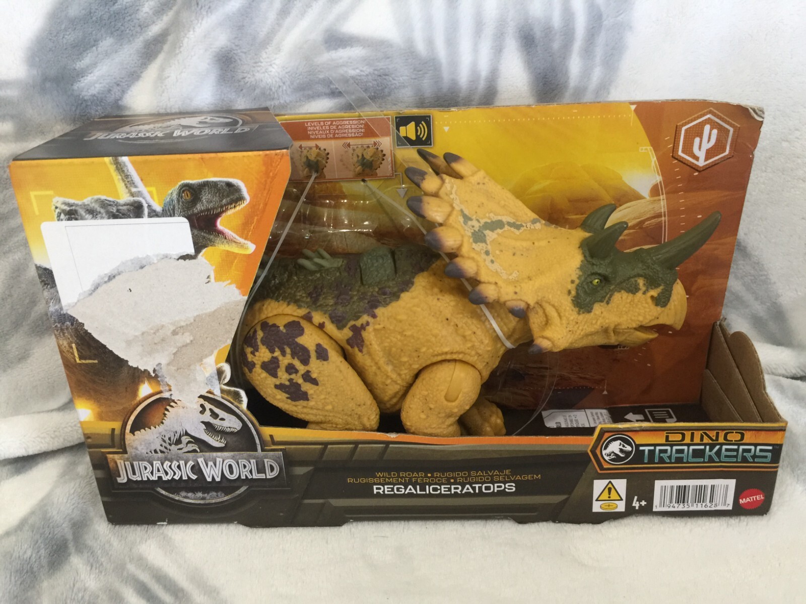 【新品】JURASSIC / LIVE THE WILD SIDE　赤ケース Jurassis World Wild Roar Pachyrhinosaurus