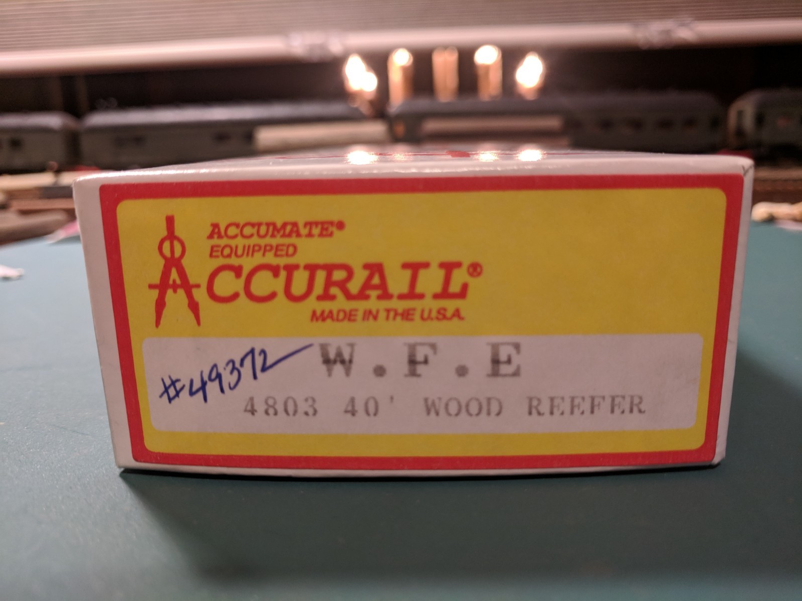 Accurail #4803 Western Fruit Express / Great Northern 40' Wood Reefer