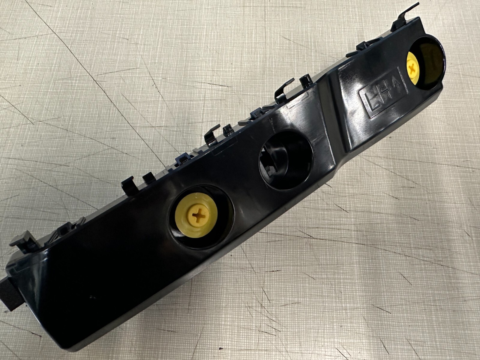 フレナーラ frenar 8本セット NEW OEM 2022-2025 NISSAN FRONTIER DRIVERS SIDE BUMPER TO