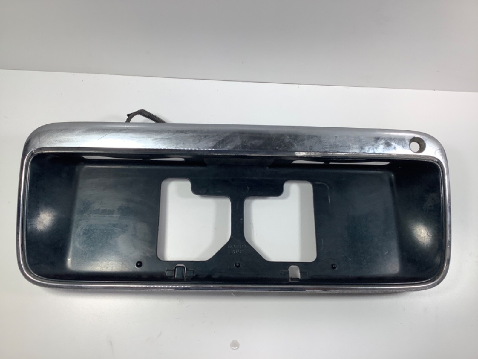 95-98 HONDA ODYSSEY LICENSE PLATE GARNISH ASSY 74890-SX0
