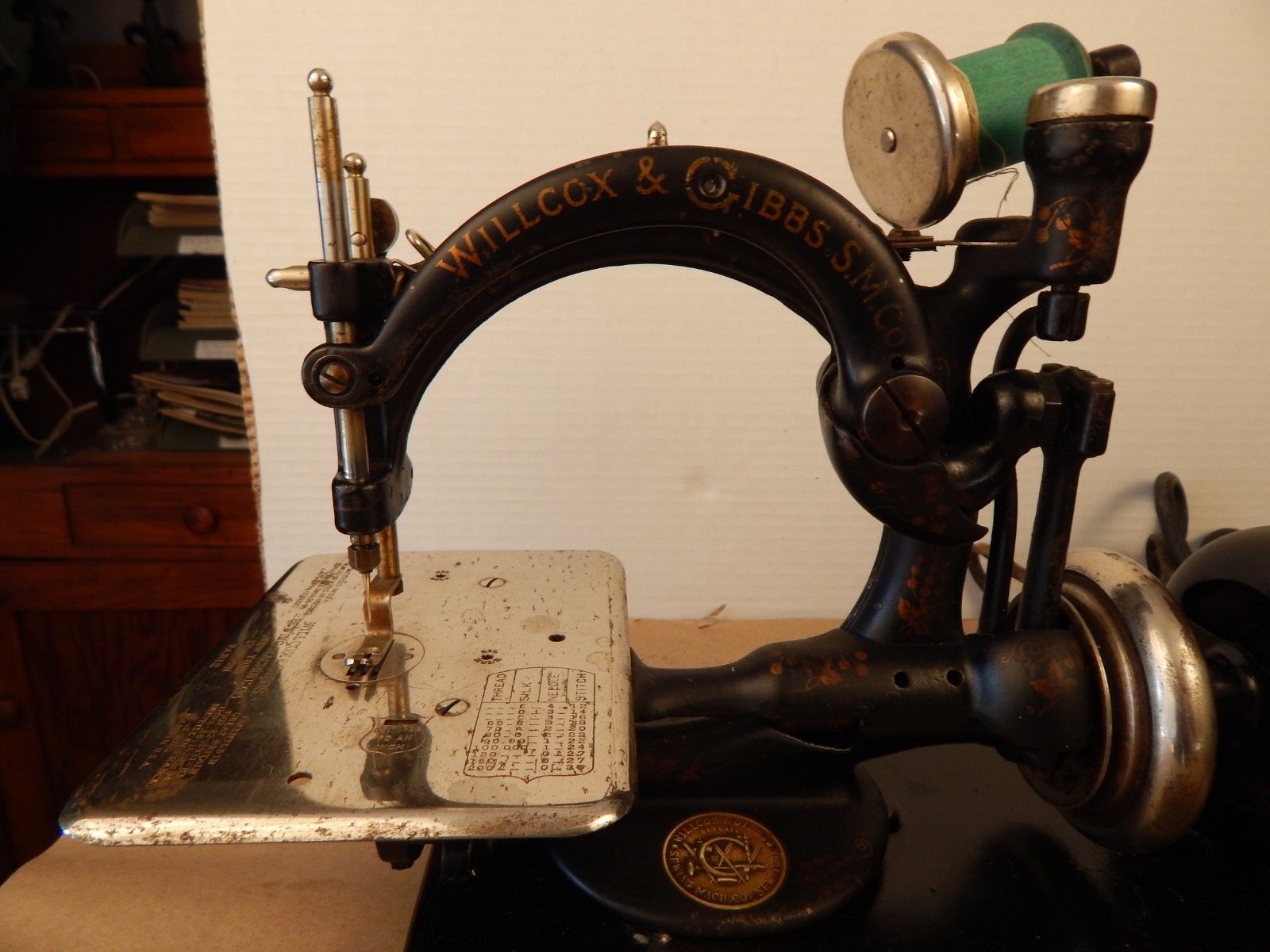 Antique WILLCOX & GIBBS Chain Stitch SEWING MACHINE w/Motor & Foot Control NICE