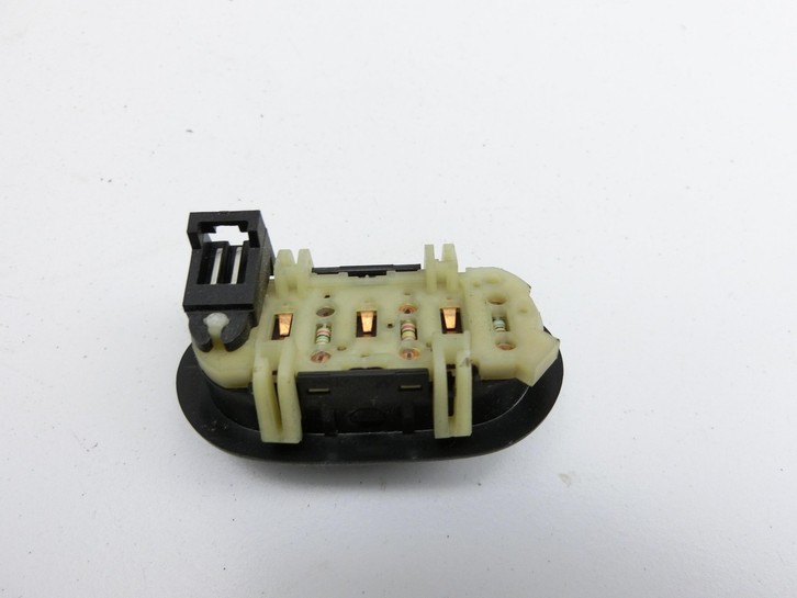 Mitsubishi Colt CZC 06-09 Lenkradschalter Multifunktionstasten Schalter Mitsubishi Colt CZC 06-09 28.03.2007 gebraucht Vorschau 3