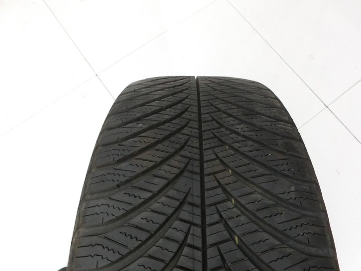 VW Tiguan 5N 11-16 2 x Reifen Ganzjahresreifen Goodyear 235/55R17 103 Y VW Tiguan 5N 11-16 12.12.2012 gebraucht Bild 12