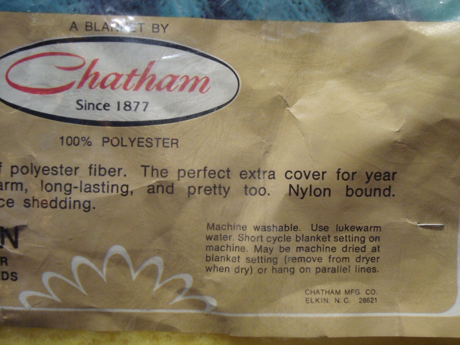 Vintage NOS Chatham SUN LEMON YELLOW 72x90 Anti Static Blanket w Acetate Binding