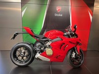 DUCATI PANIGALE V4 2022 ONLY 1650 MILES ONE OWNER FACE LIFT MODEL