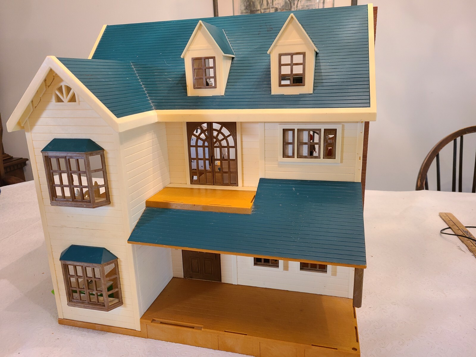 calico critters deluxe village dollhouse