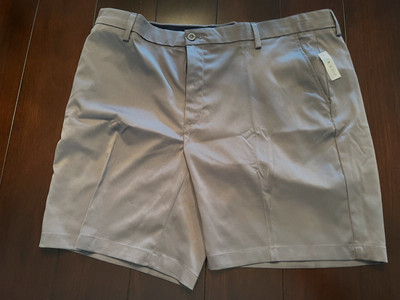 AMAZON ESSENTIALS SIZE 42W GRAY GOLF SHORTS - 9'' INSEAM - NEW!