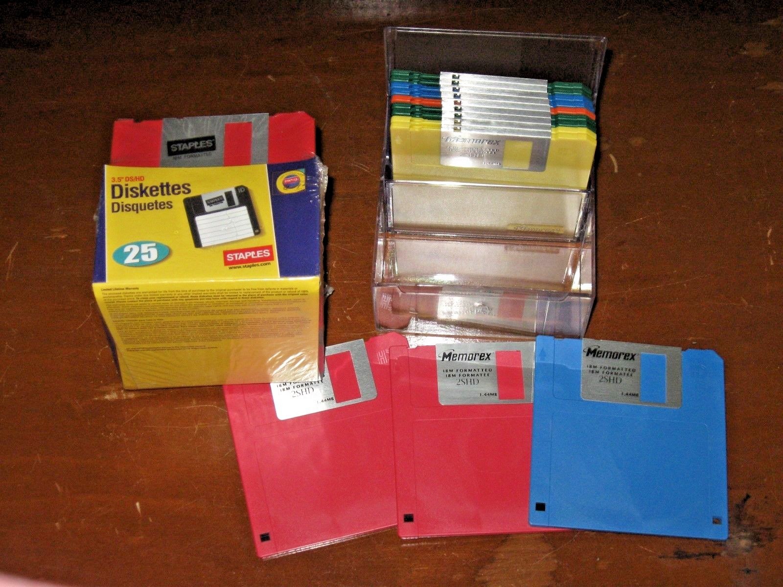 Lot of 37 Memorex + Staples 3.5