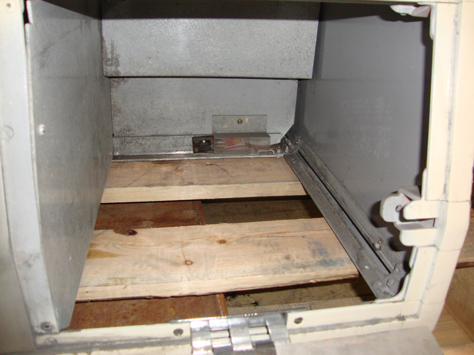 Logitech LP30 Production Lapping Optical Precision Polishing System