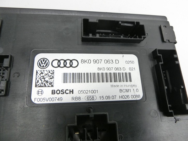 Audi A5 8T QU 07-12 Steuergerät ECU BCM Body Control Audi A5 8T QU 07-12 22.10.2007 8K0907063D F005V00749 gebraucht Vorschau 2