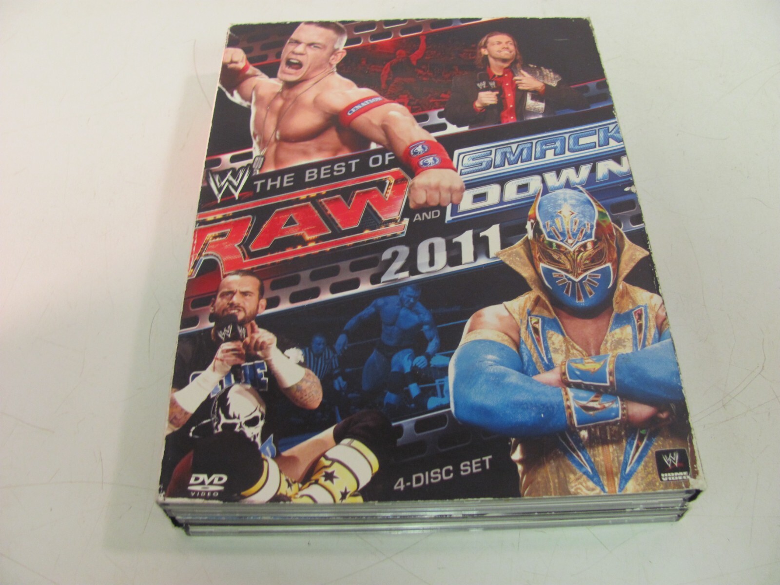 WWE RAW & SMACKDOWN 3枚組DVDセット (計6枚) WWE Best of RAW & Smackdown Live 2016 DVD Set 3 Disc Box Set