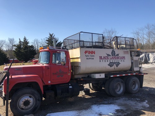 finn hydroseeder Mack Truck 2900 Gal.