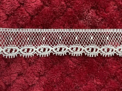 Antique Bobbin LACE EDGING Floral design Width 6cm Antique Bobbin LACE EDGING Floral design Width 6cm