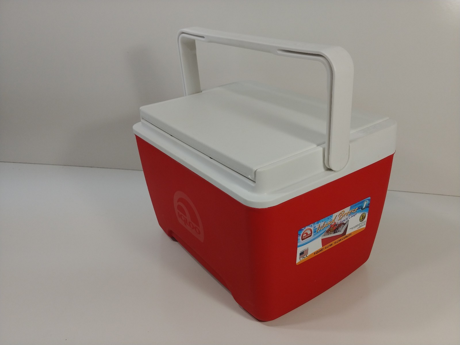 Igloo 9 Quart Island Breeze Cooler 13 Can Capacity